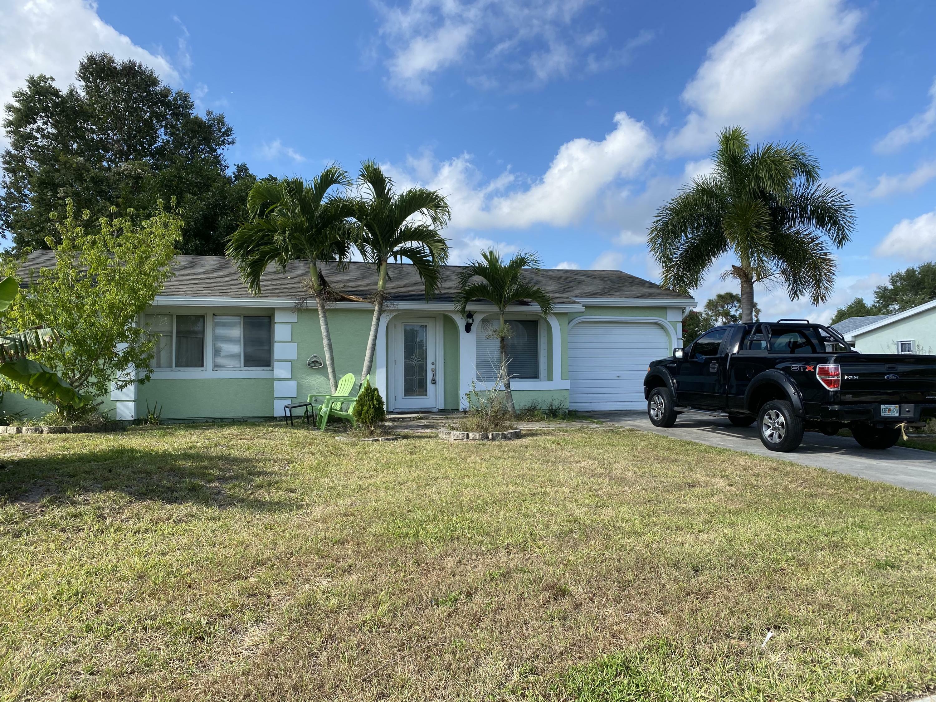 Property Photo:  698 SW Bridgeport Drive  FL 34953 