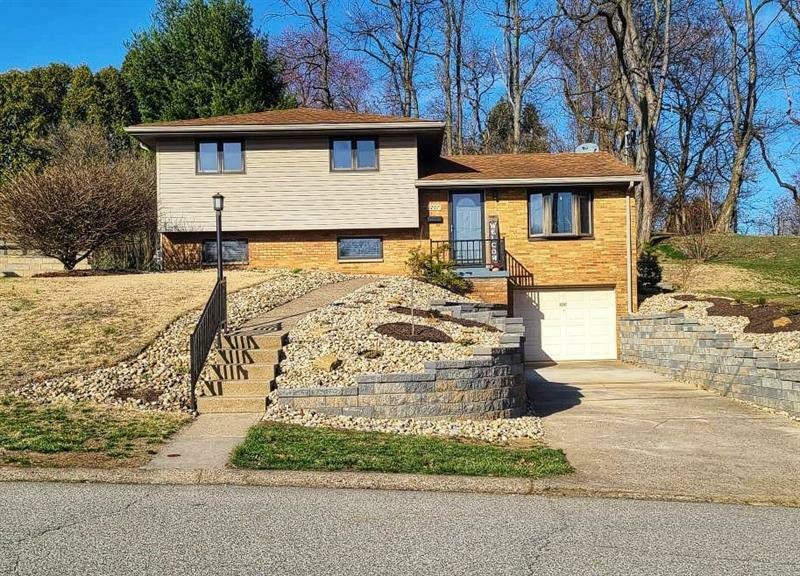 Property Photo: 1207 Linden Street PA 15024
