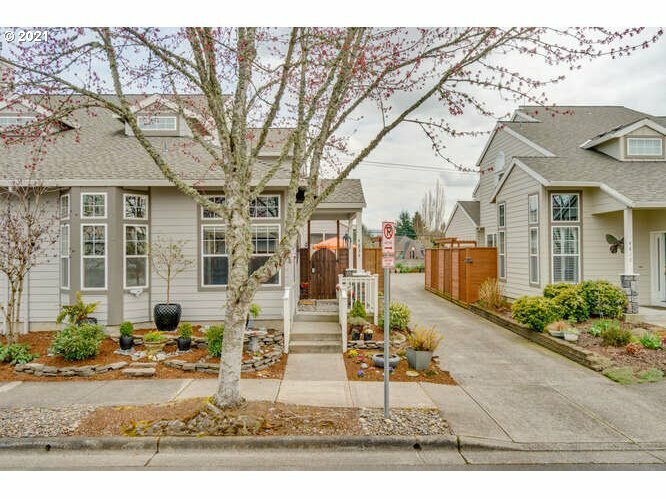 4834 NW Huserik Dr  Portland OR 97229 photo