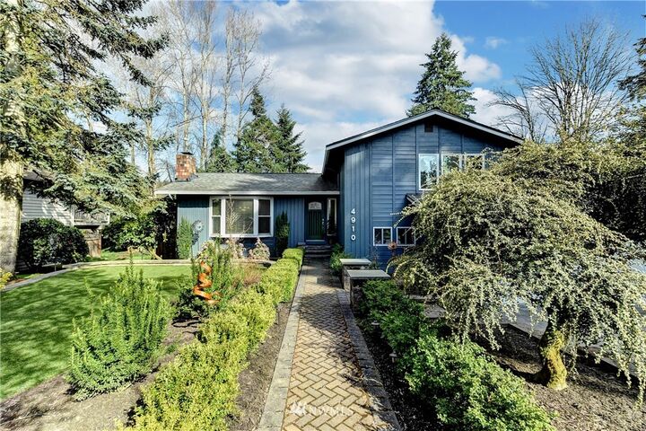 Property Photo: 4910 114th Avenue NE WA 98033