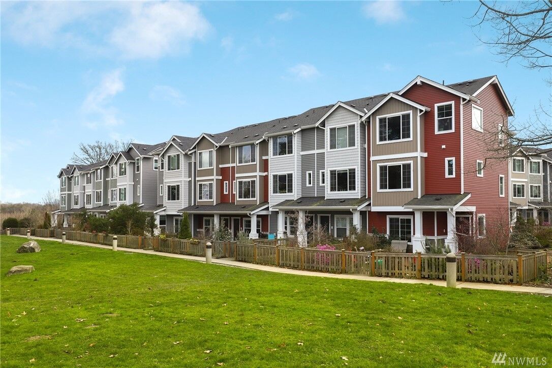 Property Photo:  6580 High Point Dr SW  WA 98126 