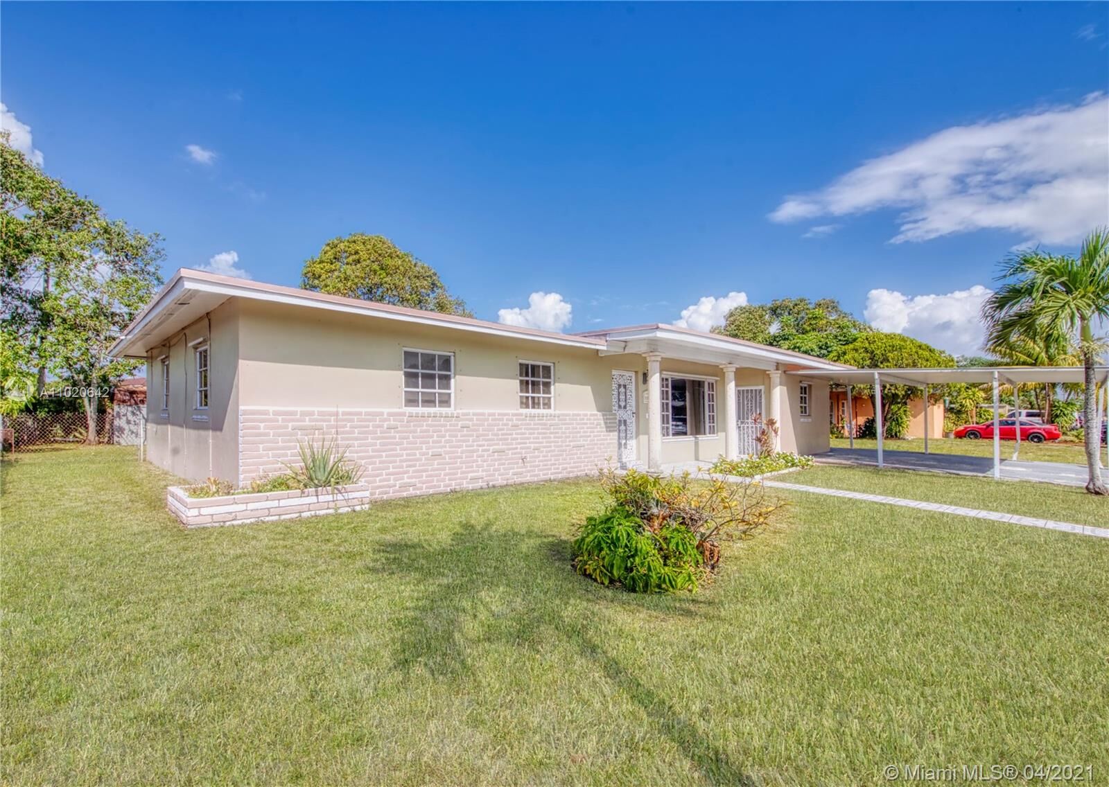 Property Photo: 17140 NW 42nd Pl FL 33055