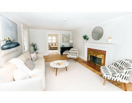 Property Photo:  33 Leicester Rd  MA 01945 