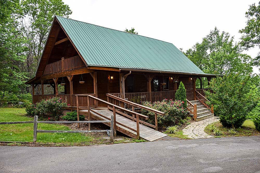 Property Photo: 2502 Bobcat Way Way TN 37862