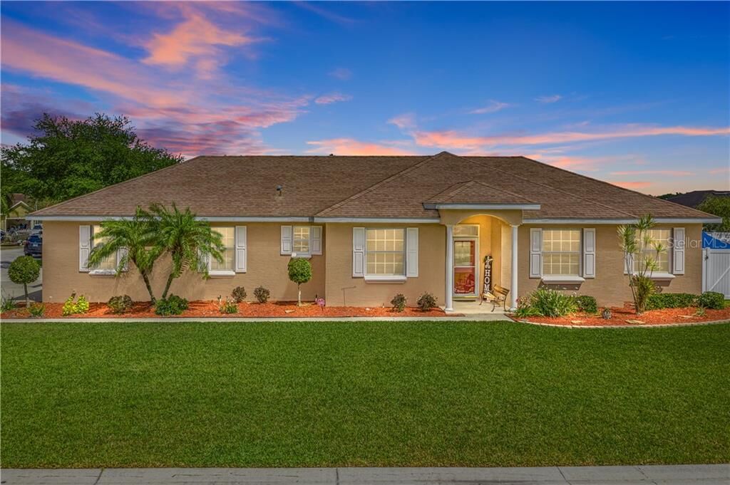Property Photo:  2105 Saddlewood Drive  FL 33830 
