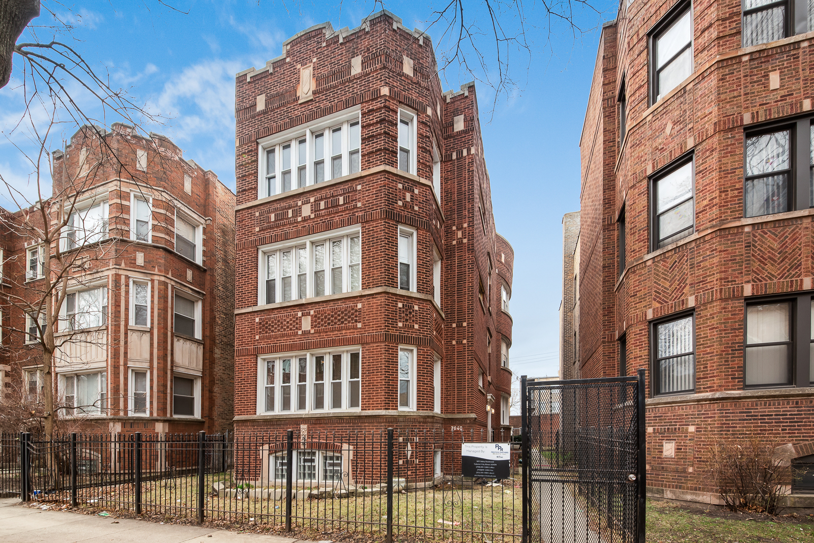Property Photo:  7640 S Phillips Avenue  IL 60649 
