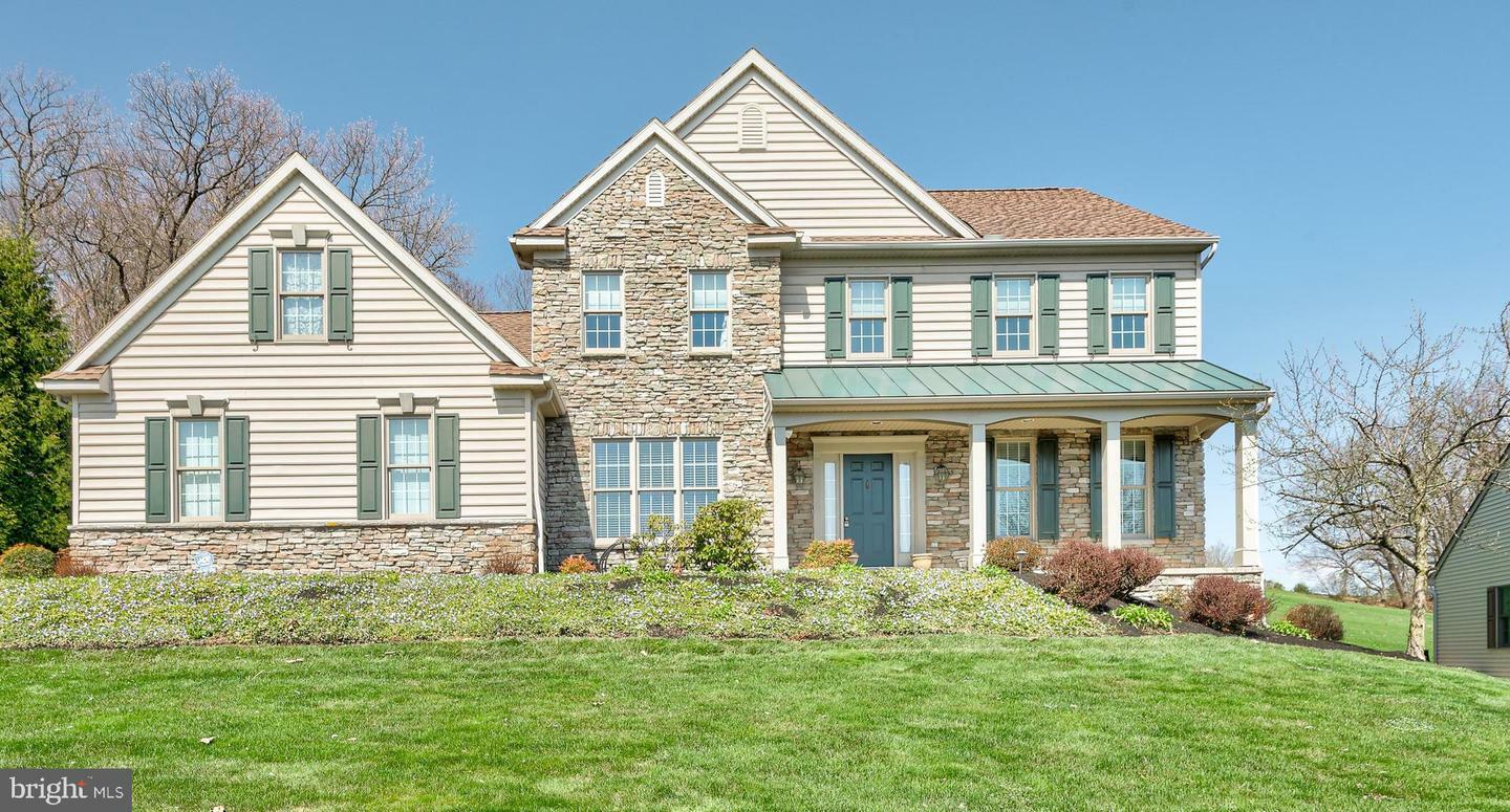 Property Photo: 957 Castle Pond Drive PA 17402