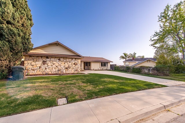 Property Photo:  548 Richard Road  CA 93060 