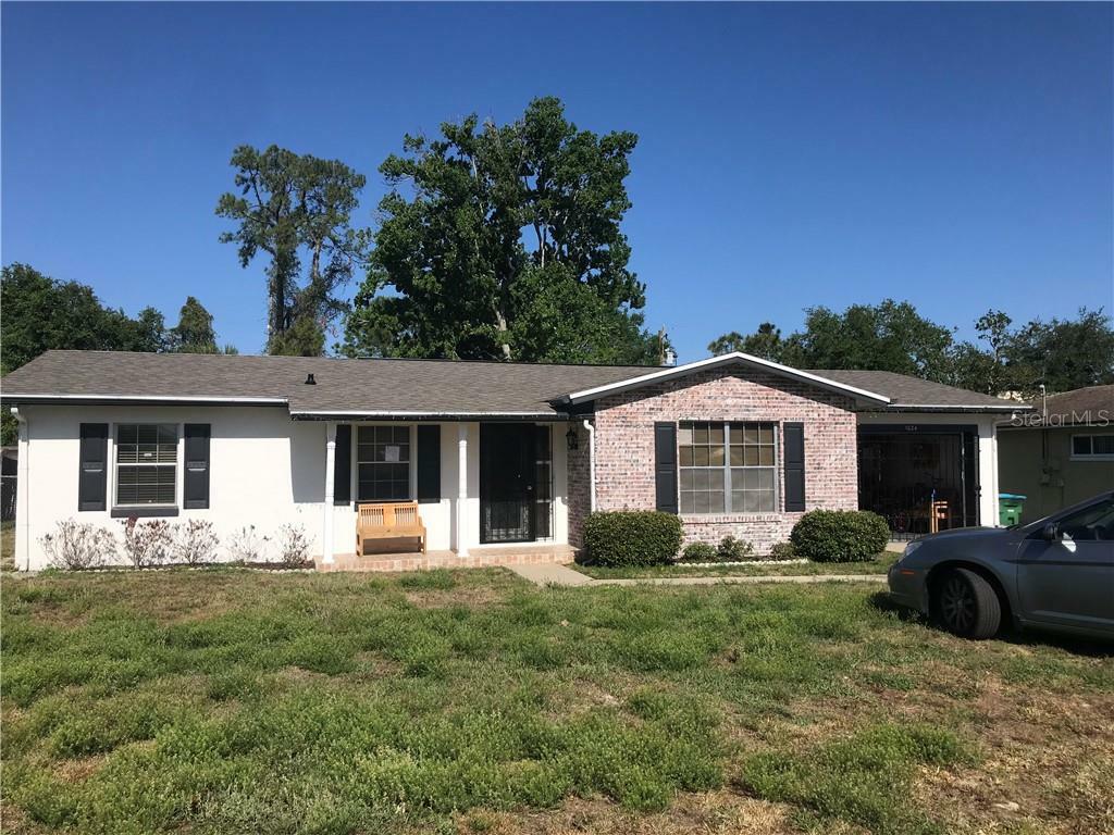 Property Photo: 1024 W Embassy Drive FL 32725