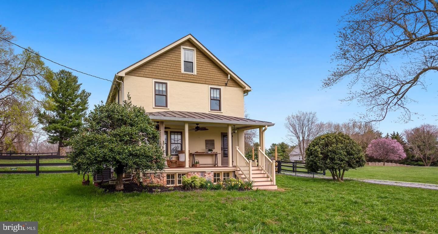 Property Photo:  34090 Snickersville Turnpike  VA 20135 