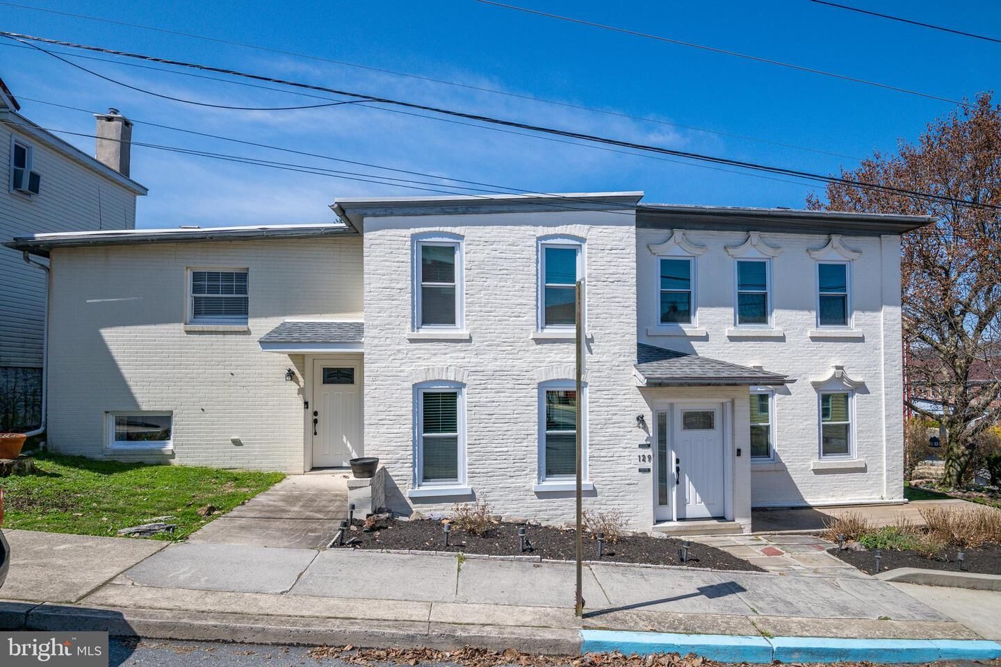 Property Photo: 129 W Walnut Street PA 19530