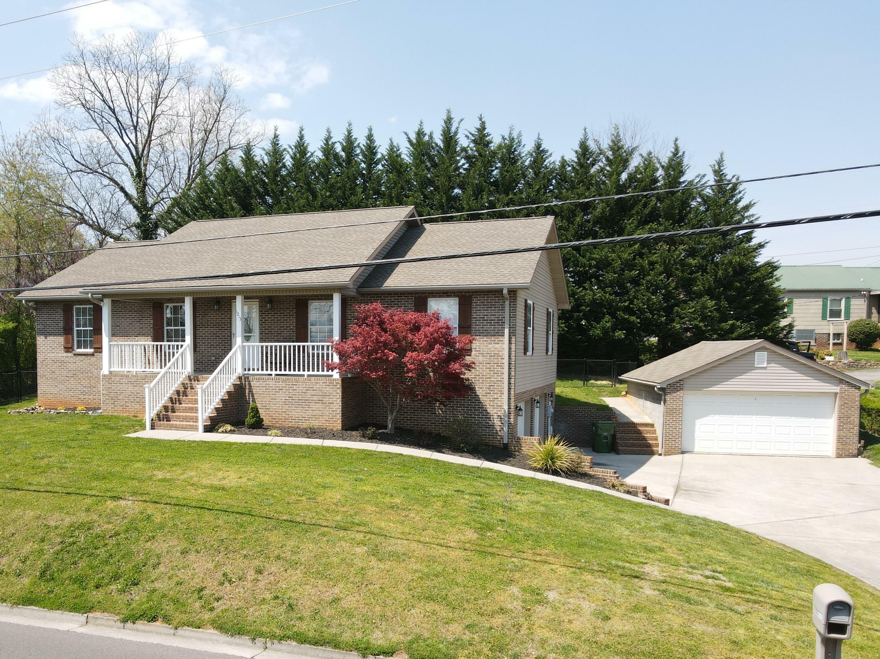 Property Photo:  1213 Everett Ave  TN 37804 