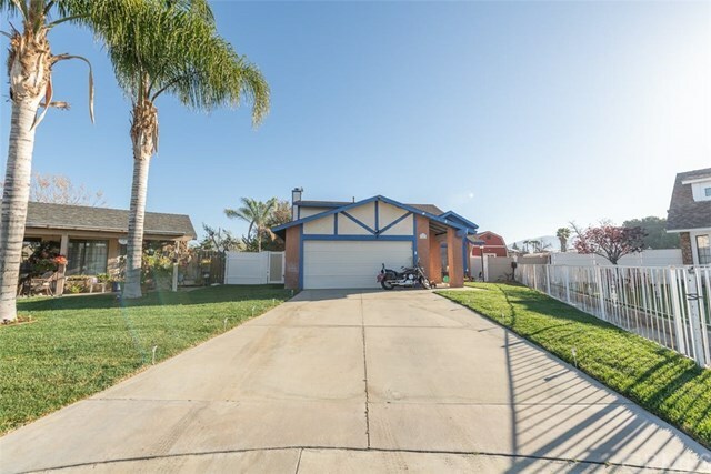 Property Photo:  342 Eisenhower Court  CA 92543 