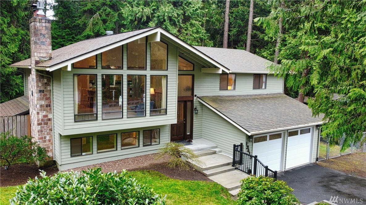 Property Photo:  13415 52nd Place W  WA 98026 