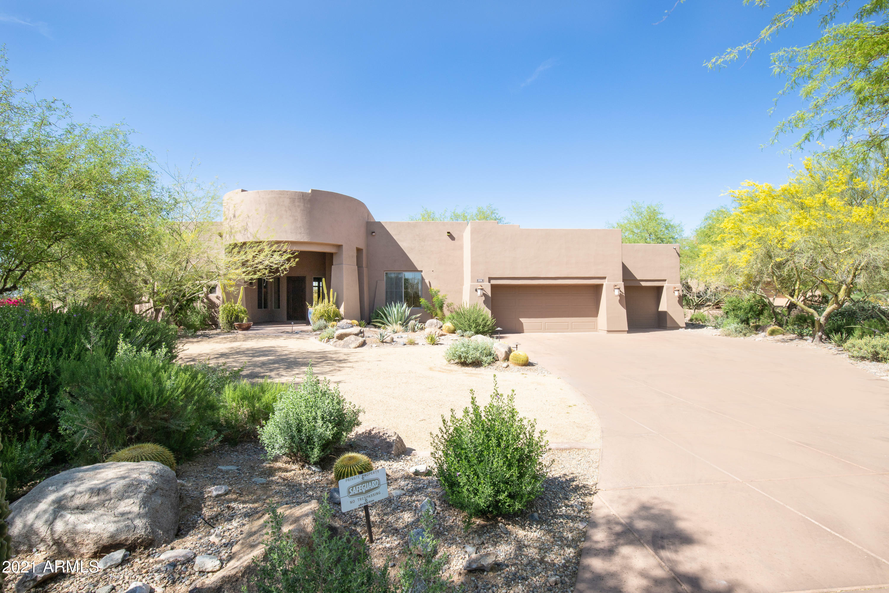 Property Photo: 9290 E Thompson Peak Parkway 219 AZ 85255