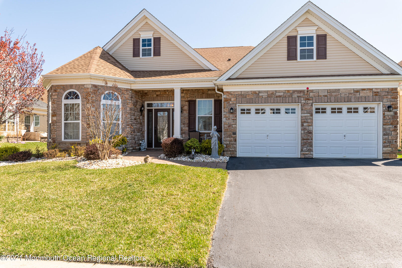 Property Photo:  132 Masters Drive  NJ 08831 