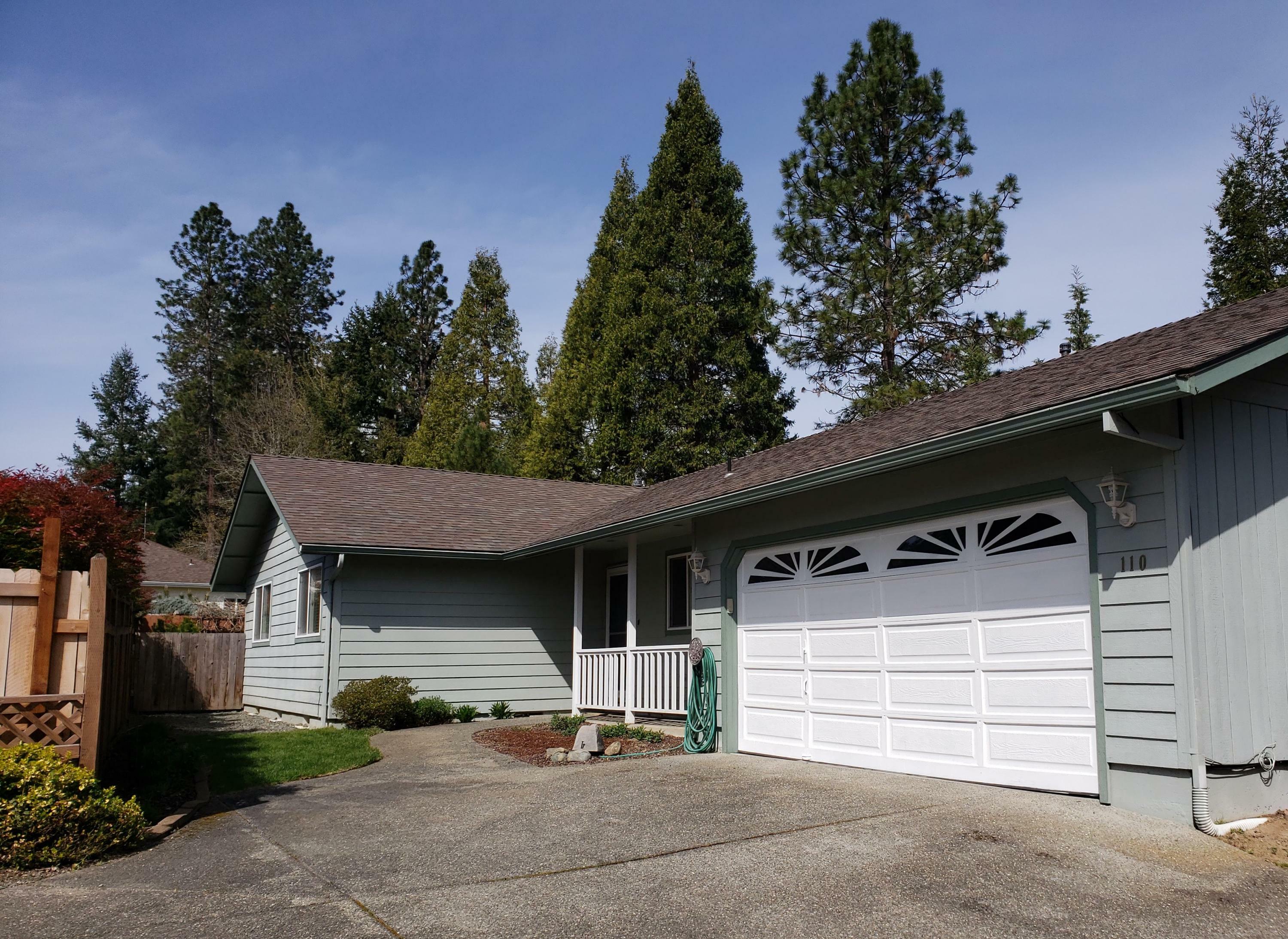 Property Photo:  110 NW Sinclair Drive  OR 97526 