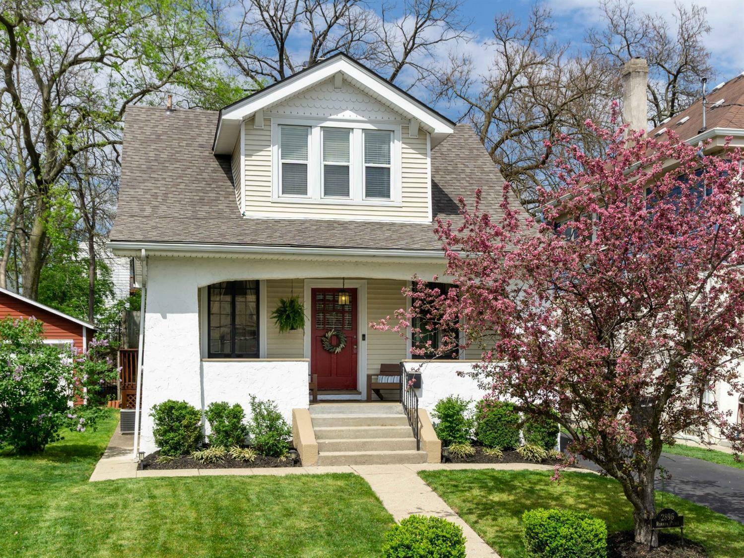 Property Photo: 2896 Romana Pl OH 45209
