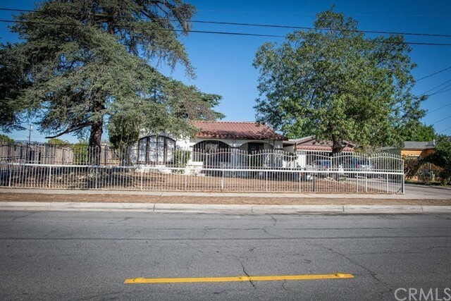 Property Photo:  624 W Etiwanda Avenue  CA 92376 