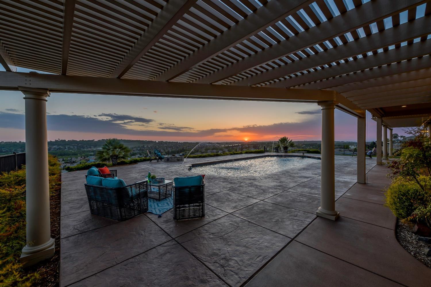 Property Photo: 3206 Woodleigh Lane CA 95682