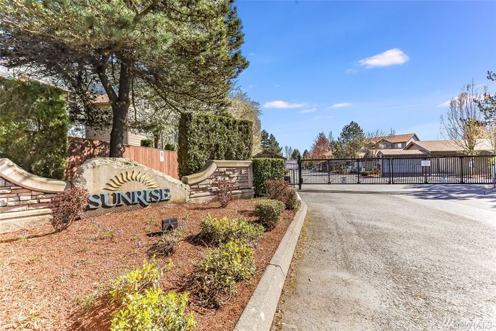 Property Photo:  10825 SE 200th St C101  WA 98031 