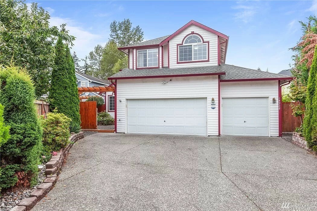 Property Photo:  14928 25th Place W  WA 98087 