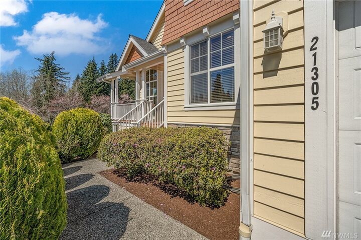 Property Photo:  21305 82nd Place SE  WA 98290 