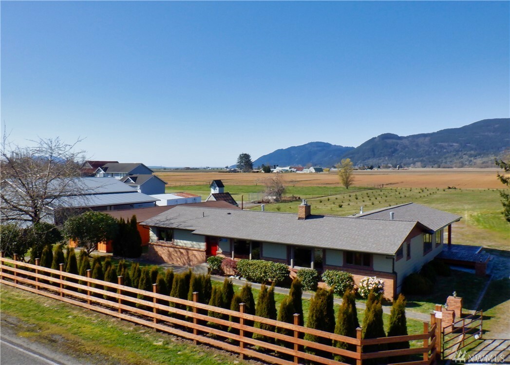 Property Photo:  15757 Bow Hill Rd  WA 98232 