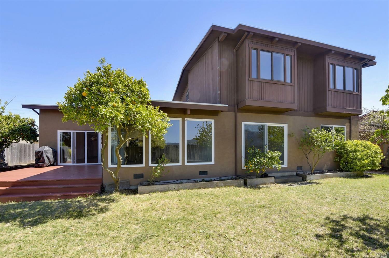 Property Photo:  17 Channel Drive  CA 94925 