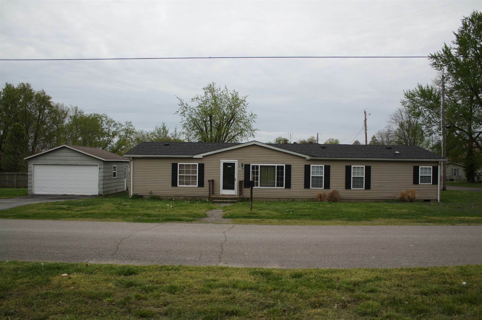 Property Photo: 501 E Clark Street IN 47665