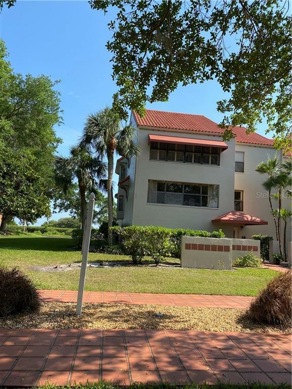 Property Photo: 4441 Bay Club Drive 1 FL 34210