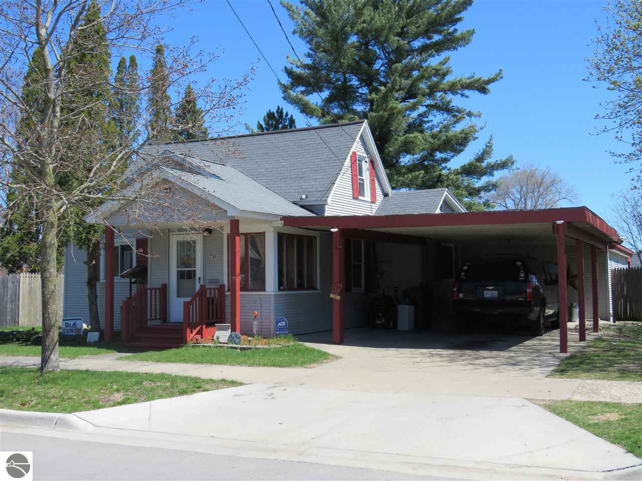 Property Photo:  718 Selma Street  MI 49601 