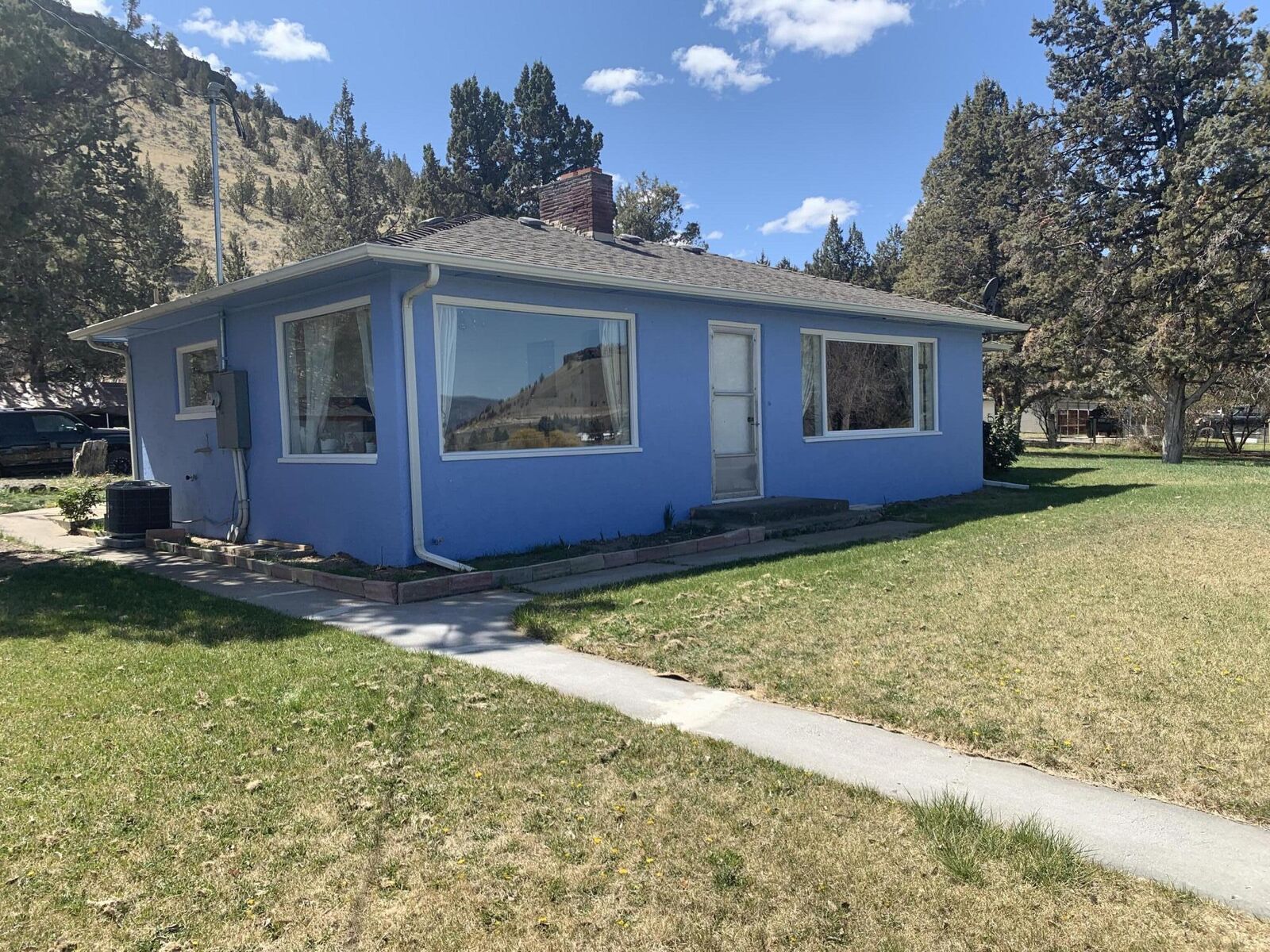 Property Photo:  954 SW Crestview Road  OR 97754 