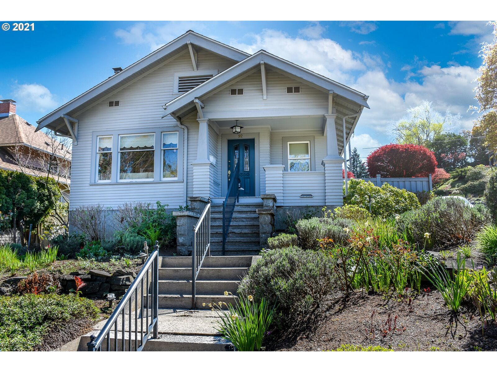 Property Photo: 92 W 19th Ave OR 97401