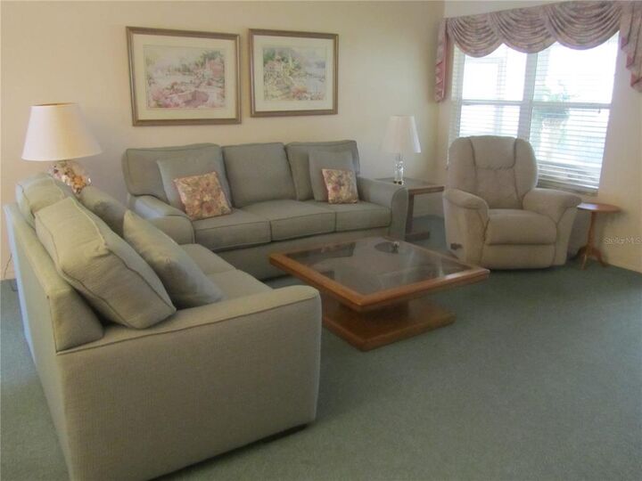 Property Photo: 423 Loma Paseo Drive FL 32159
