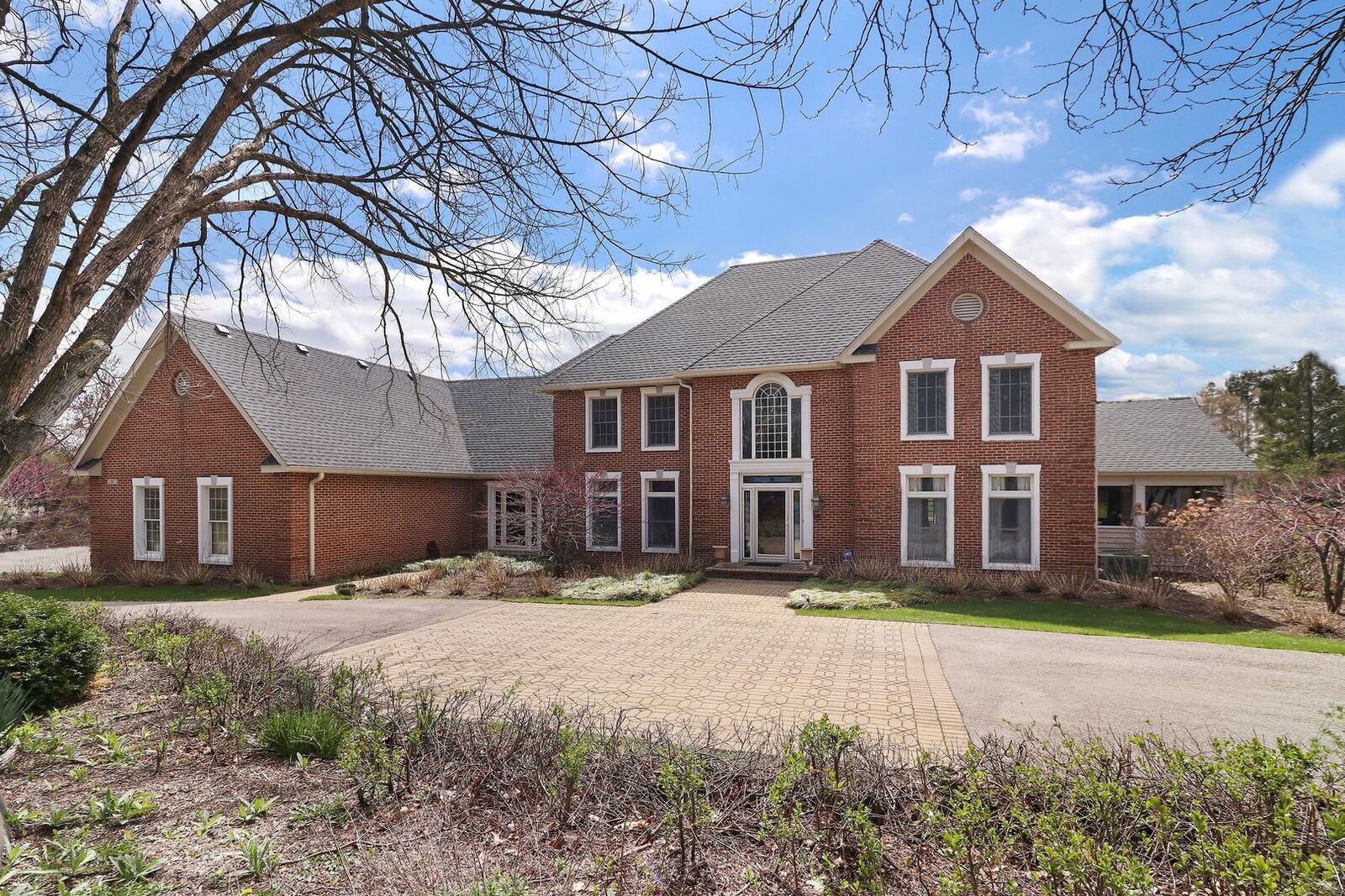 Property Photo:  18 Wescott Lane  IL 60010 