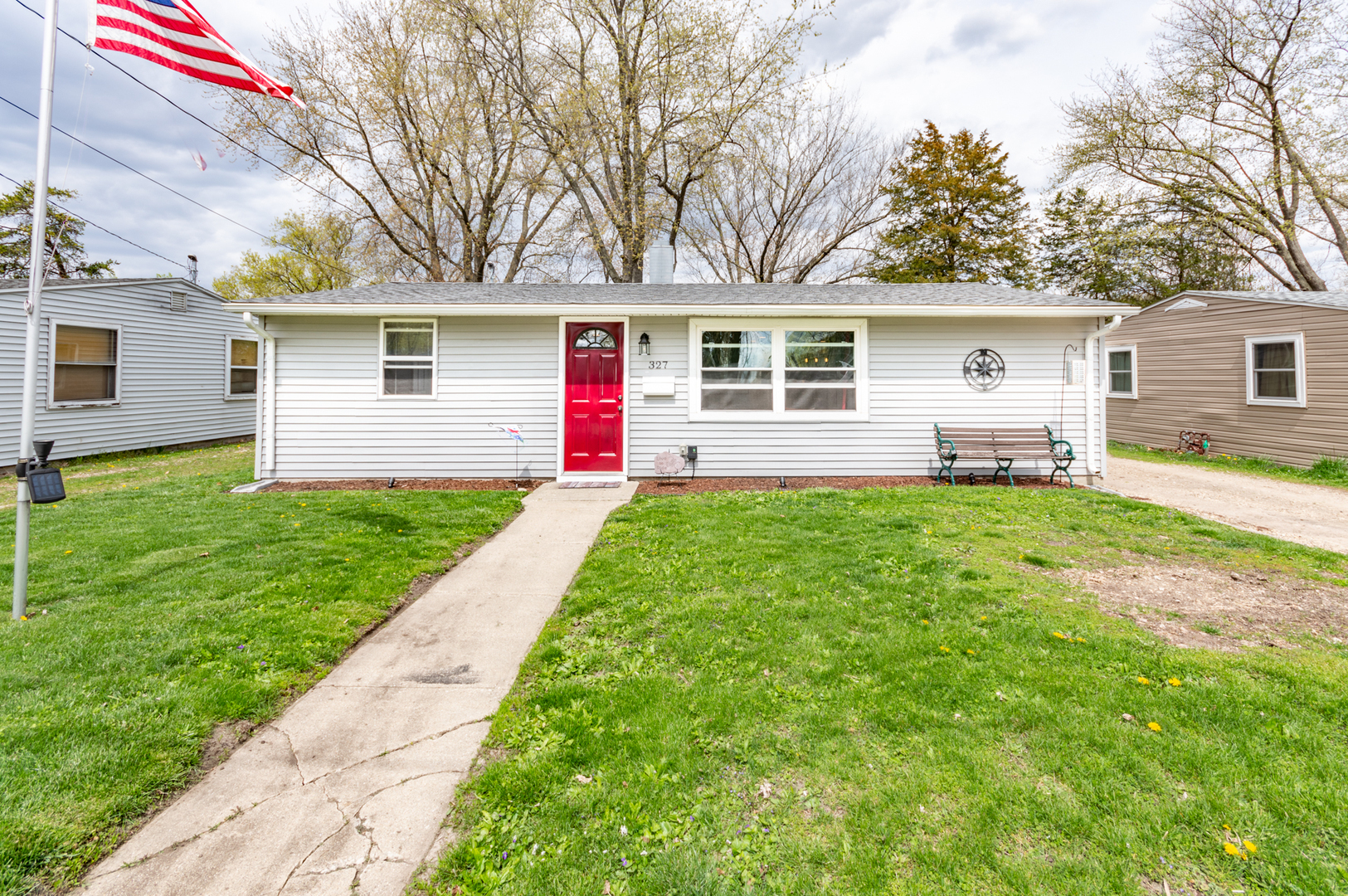 Property Photo:  327 Dodge Avenue  IL 60115 