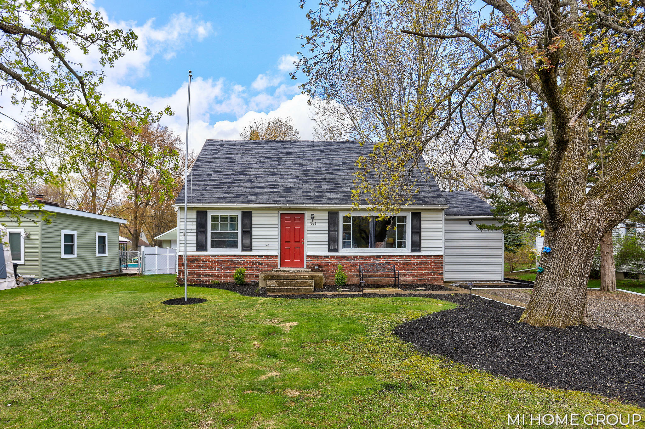 Property Photo: 1049 Bronson Avenue MI 49080