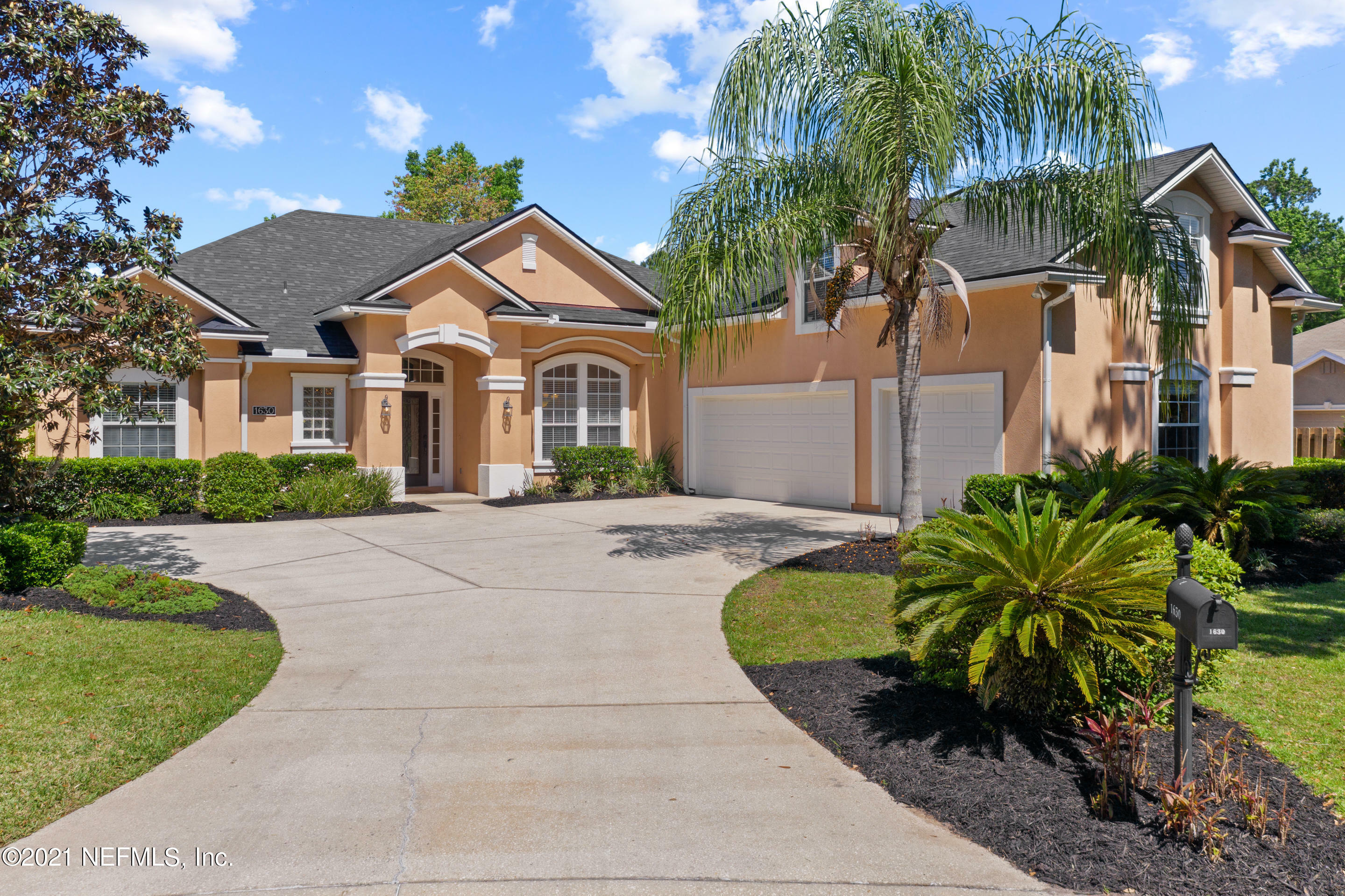 Property Photo:  1630 Green Willow Lane  FL 32003 