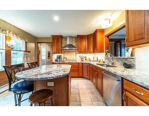 Property Photo: 5 Greenwich Pl MA 01028