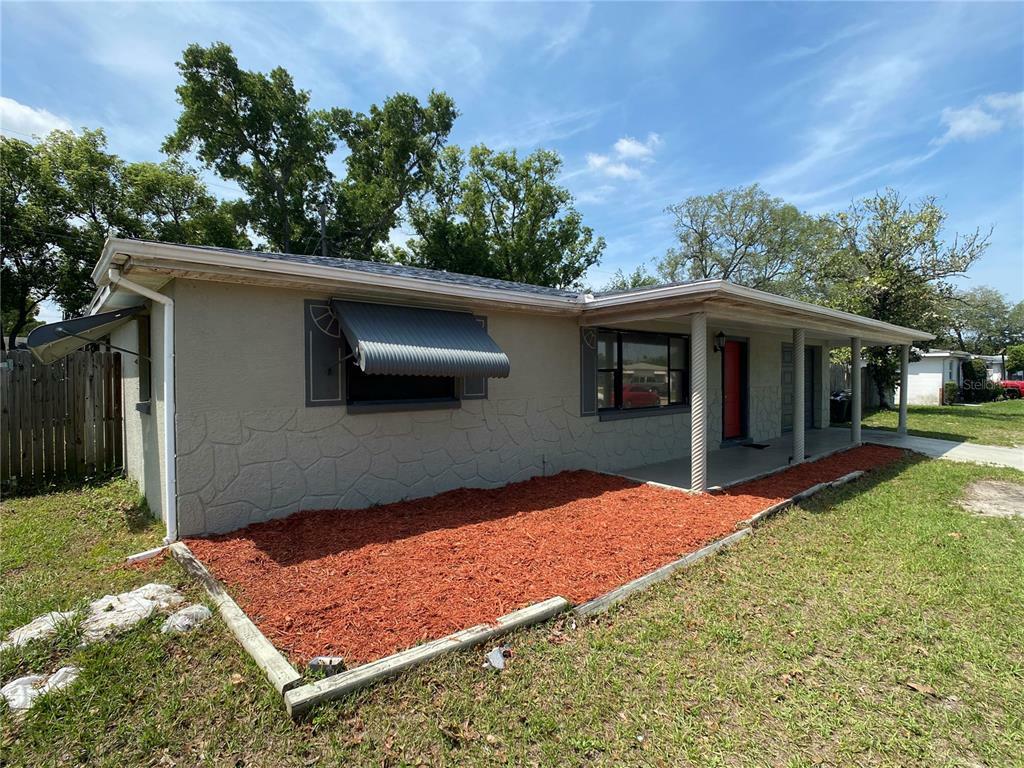 Property Photo: 4968 Fruitwood Loop FL 34690