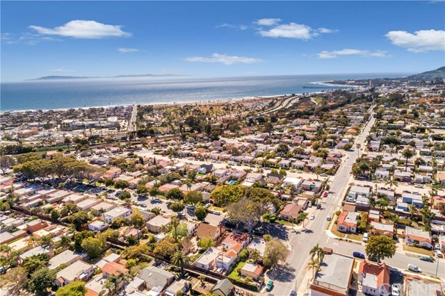 Property Photo:  451 San Clemente Street  CA 93001 