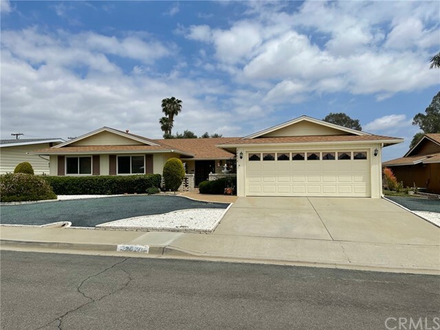 Property Photo:  28670 Portsmouth Drive  CA 92586 