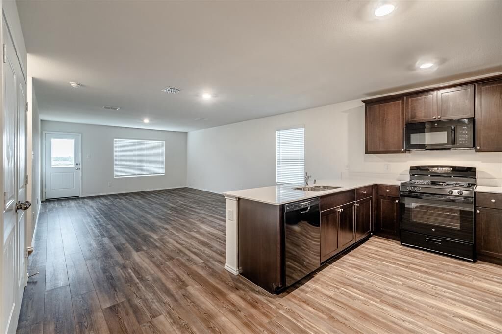 Property Photo: 4426 Culrin Way TX 75126