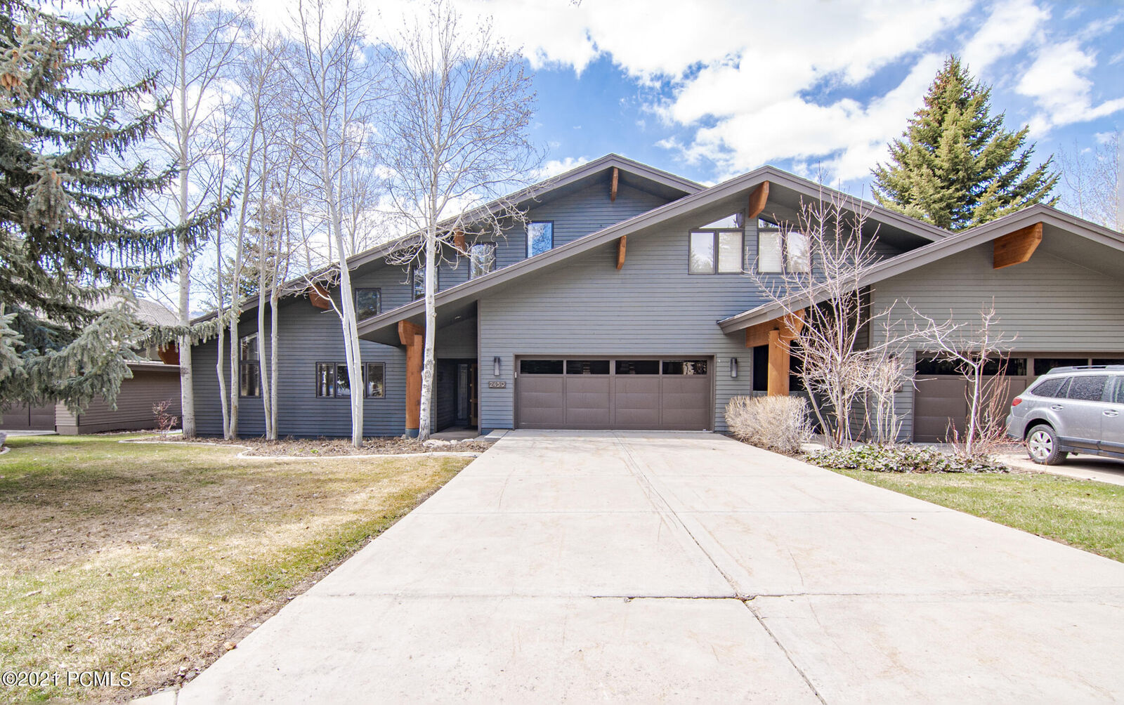 Property Photo: 2459 Fairway Village Drive UT 84060