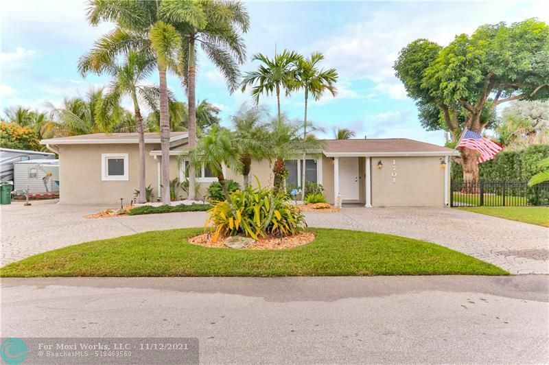 1701 SW 28th Way  Fort Lauderdale FL 33312 photo