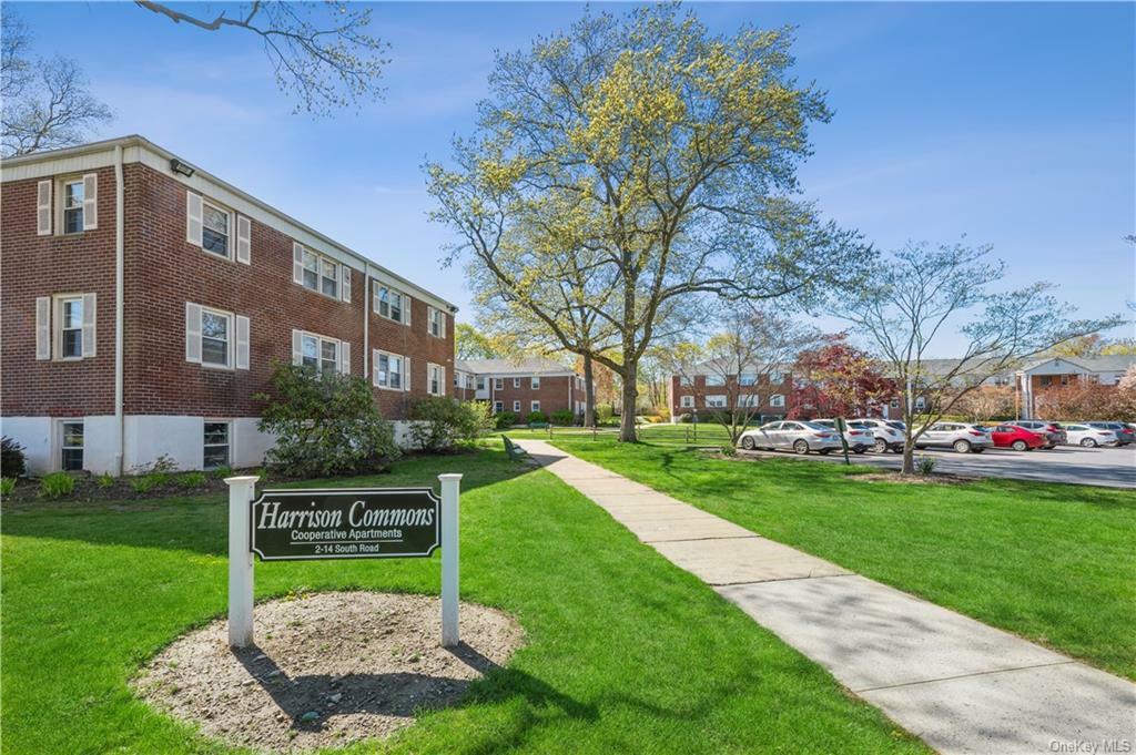 Property Photo:  6 South Road 2Y  NY 10528 
