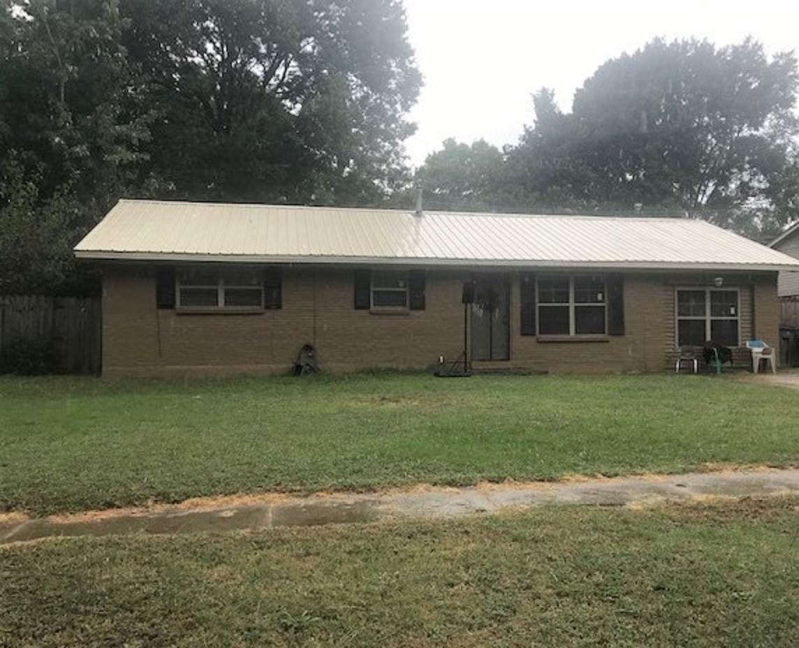 Property Photo: 1704 Rosemond AR 72401
