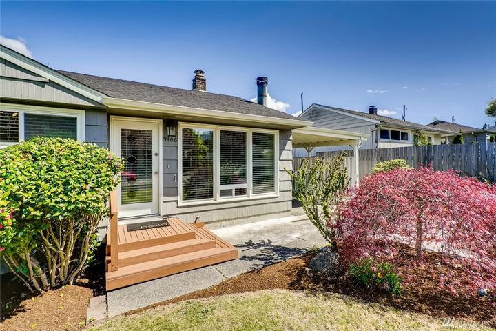 Property Photo:  9406 34th Ave SW  WA 98126 
