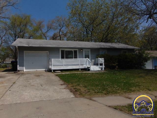 Property Photo:  2224 SE 23rd St  KS 66605 